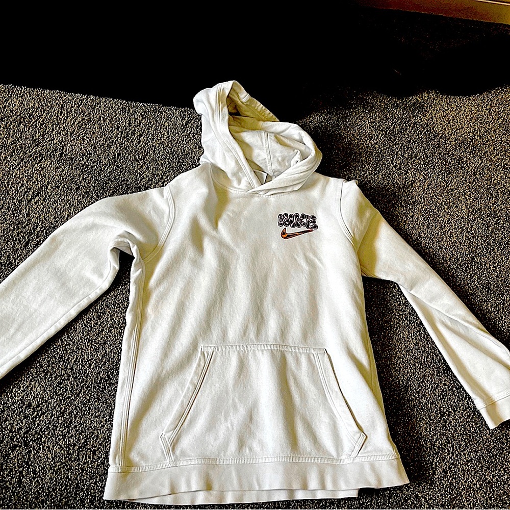 Nike sweatshirt